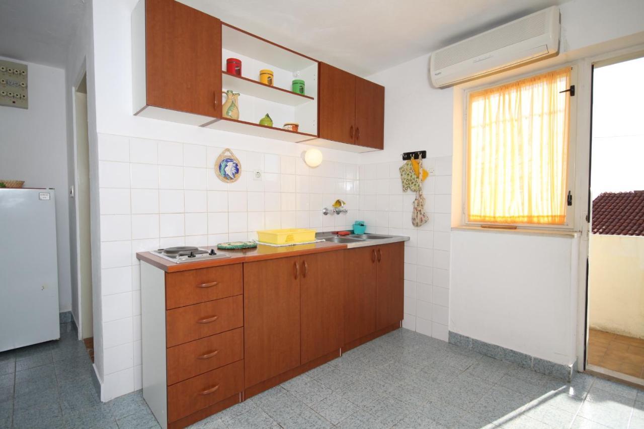 Apartments By The Sea Marusici, Omis - 8632 Мимице Екстериор снимка