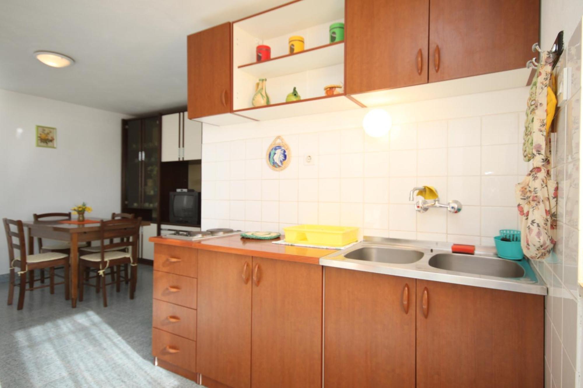 Apartments By The Sea Marusici, Omis - 8632 Мимице Стая снимка